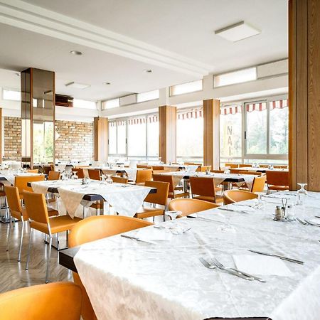 Hotel Naica Rimini Bagian luar foto