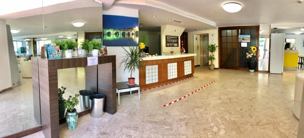 Hotel Naica Rimini Bagian luar foto