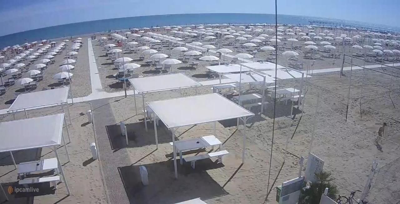 Hotel Naica Rimini Bagian luar foto