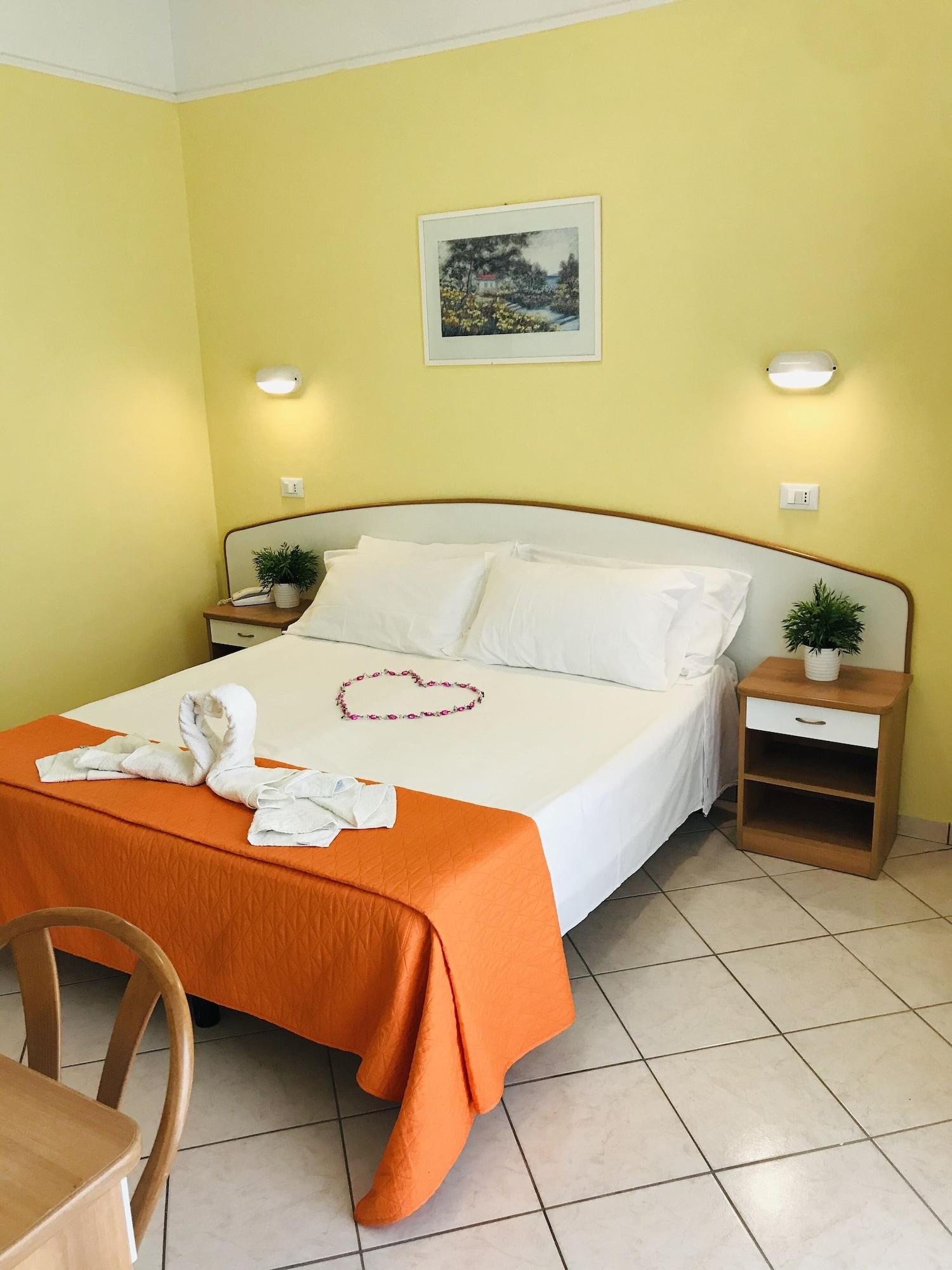 Hotel Naica Rimini Bagian luar foto