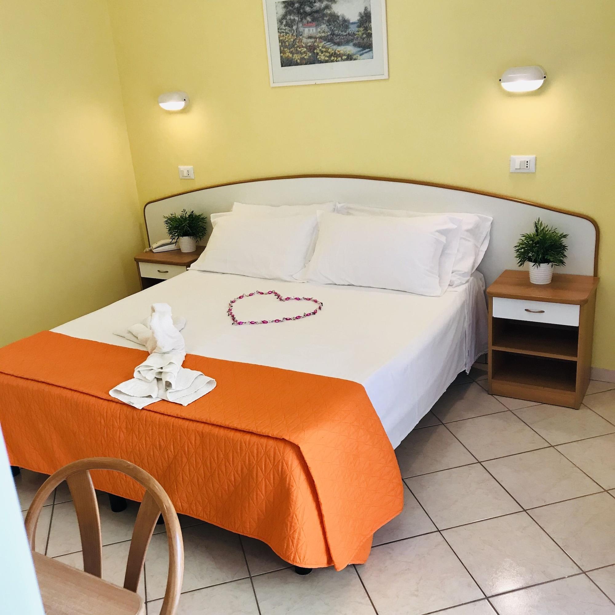 Hotel Naica Rimini Bagian luar foto