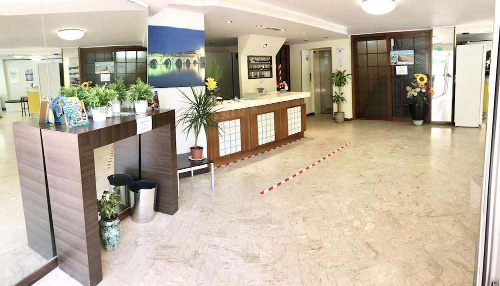 Hotel Naica Rimini Bagian luar foto